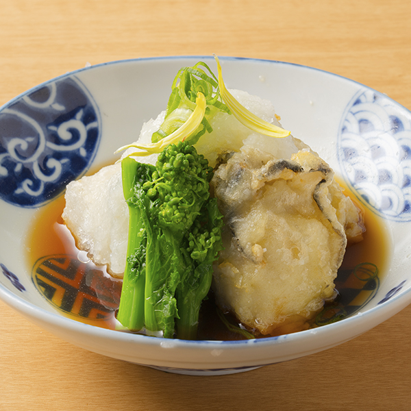 大粒牡蠣と自家製京豆腐の新玉葱みぞれ揚げ出しの画像