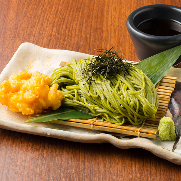 画像：小海老のかき揚げ　宇治抹茶そば